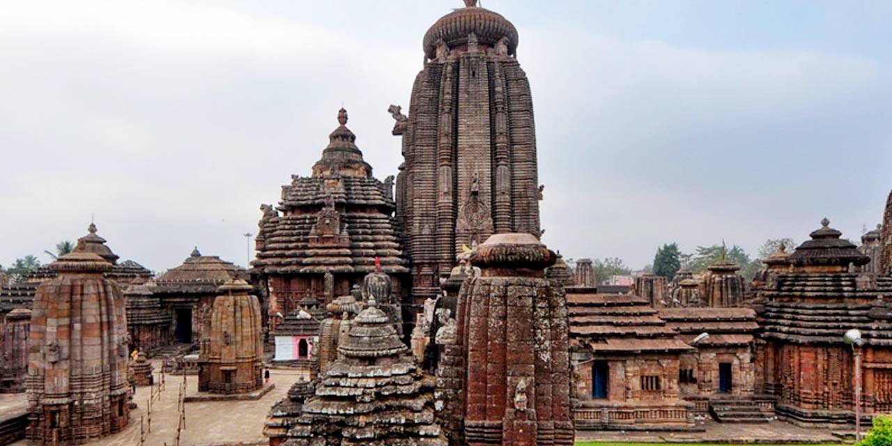 lingaraja-temple-bhubaneswar-tourism